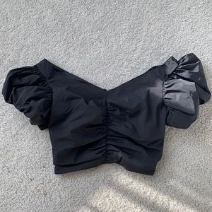 Puff sleeve black crop top